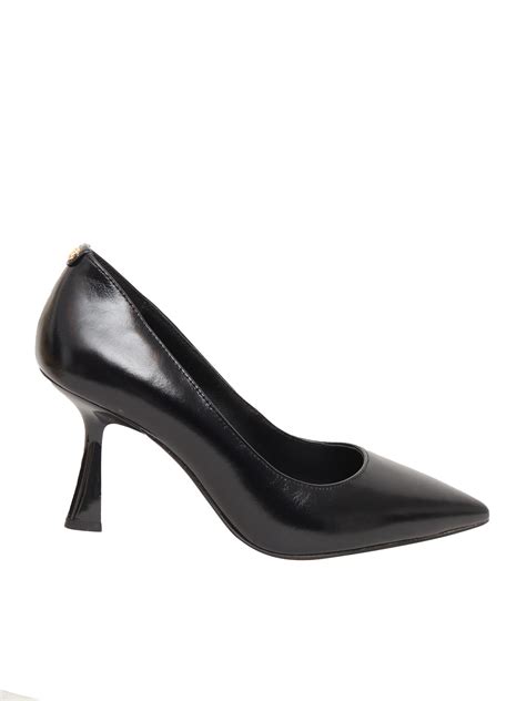 michael kors clarablack pumps sale.